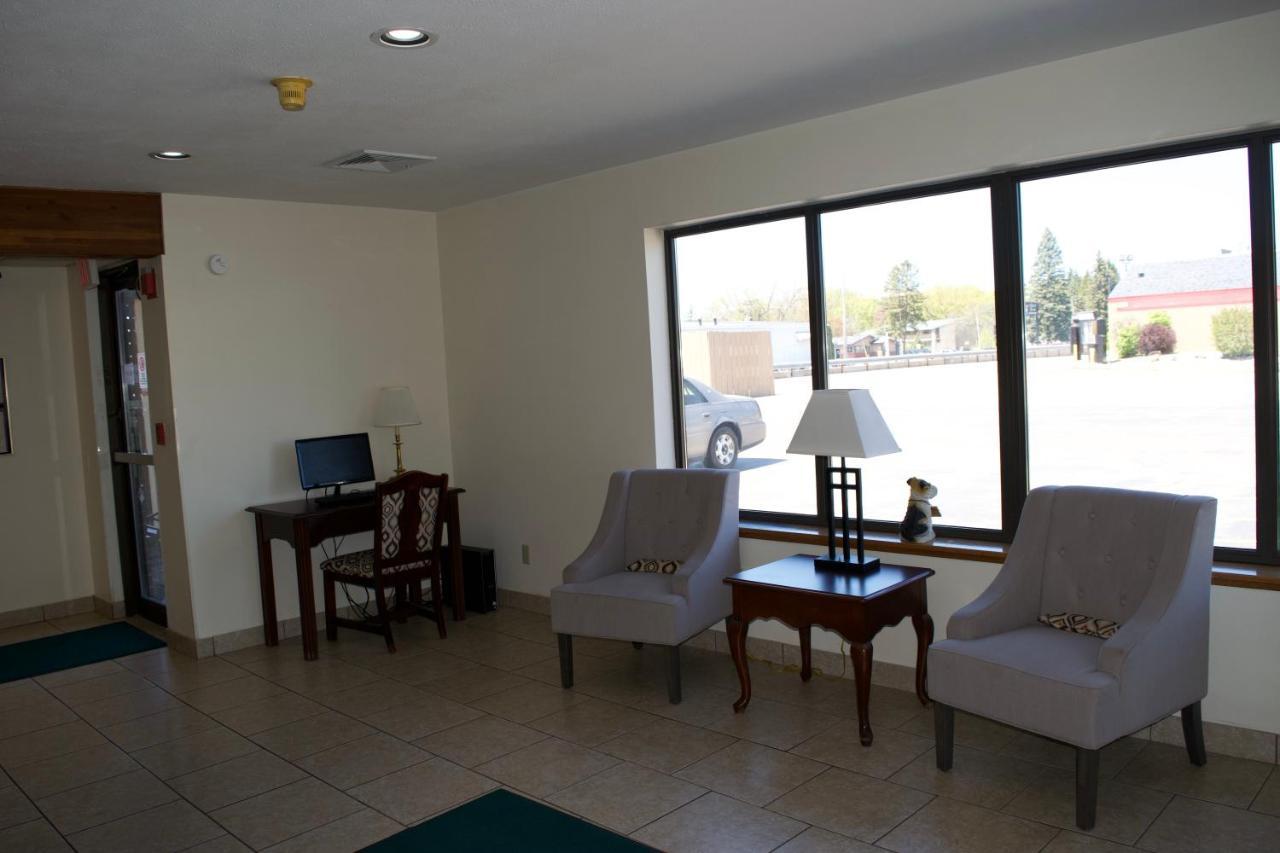 Amerivu Inn And Suites Shawano Wi Ngoại thất bức ảnh