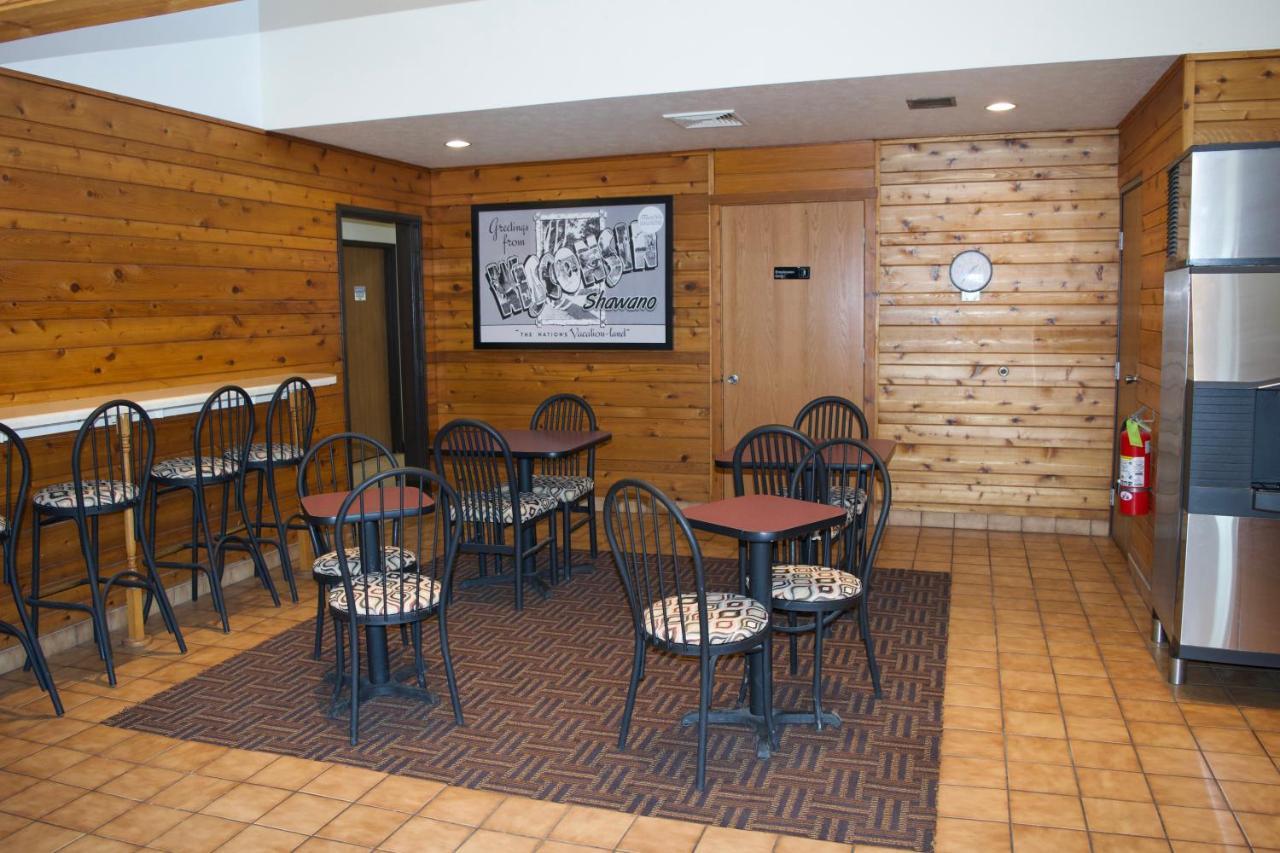 Amerivu Inn And Suites Shawano Wi Ngoại thất bức ảnh