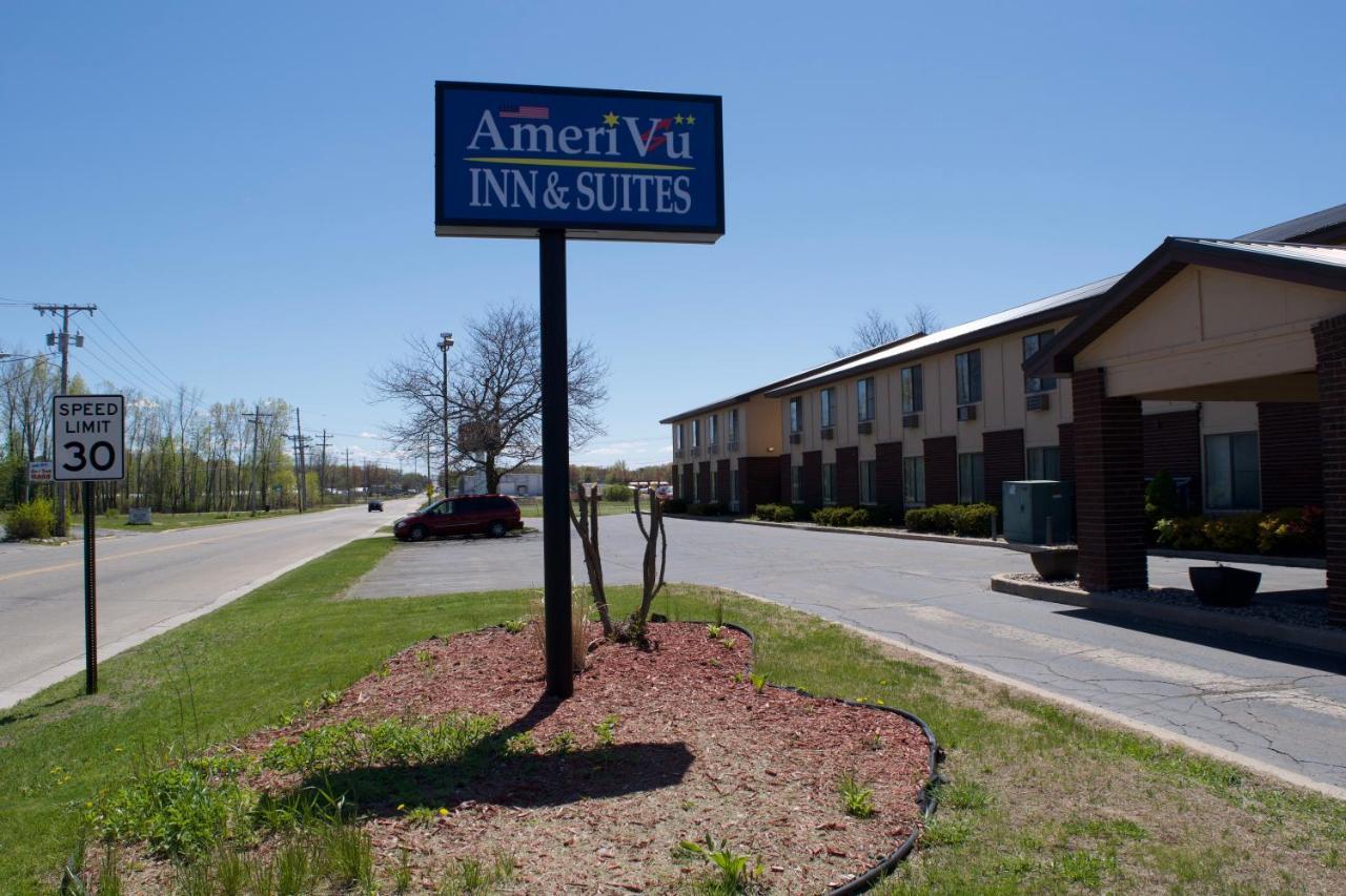 Amerivu Inn And Suites Shawano Wi Ngoại thất bức ảnh
