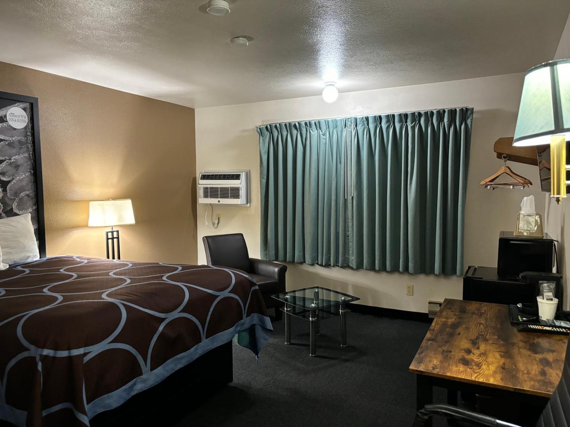 Amerivu Inn And Suites Shawano Wi Ngoại thất bức ảnh