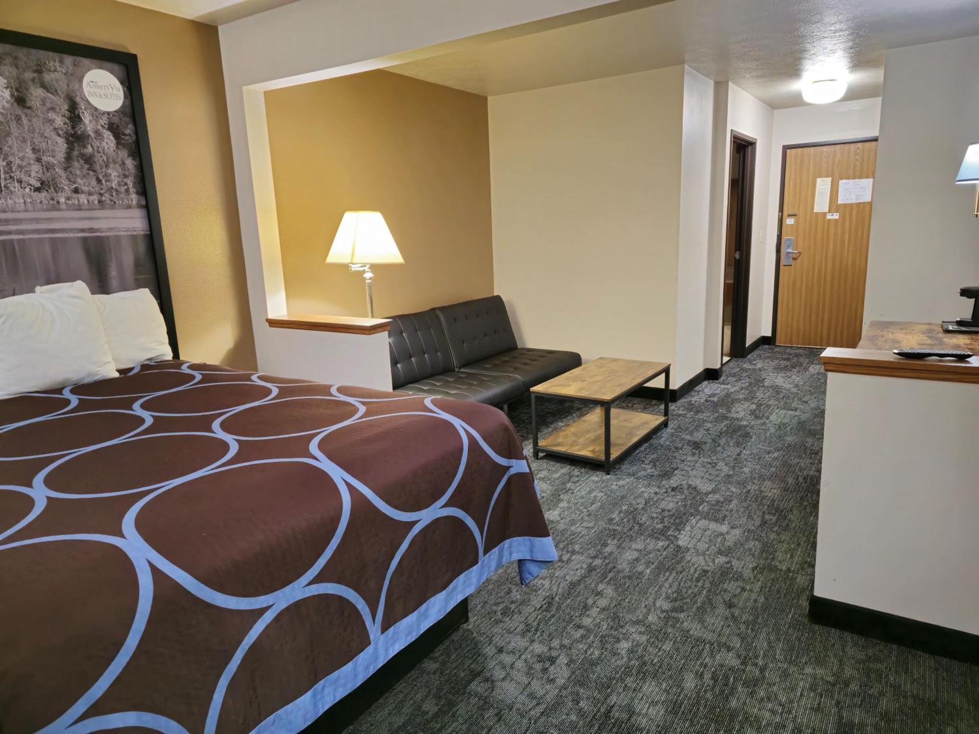 Amerivu Inn And Suites Shawano Wi Ngoại thất bức ảnh